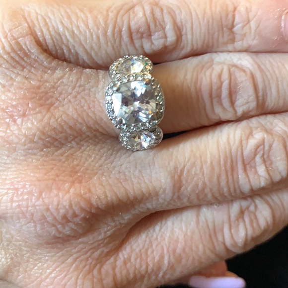 Ring - Picture 4 of 4